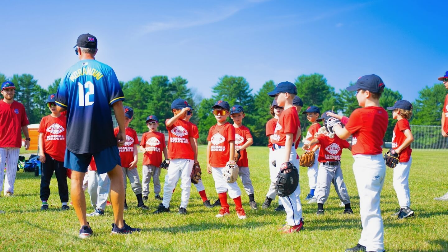 Mickey Morandini taking question from campers